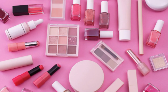 【四季報オンライン執筆】四季報最新号にニコちゃんマーク出現のコスメ運営銘柄